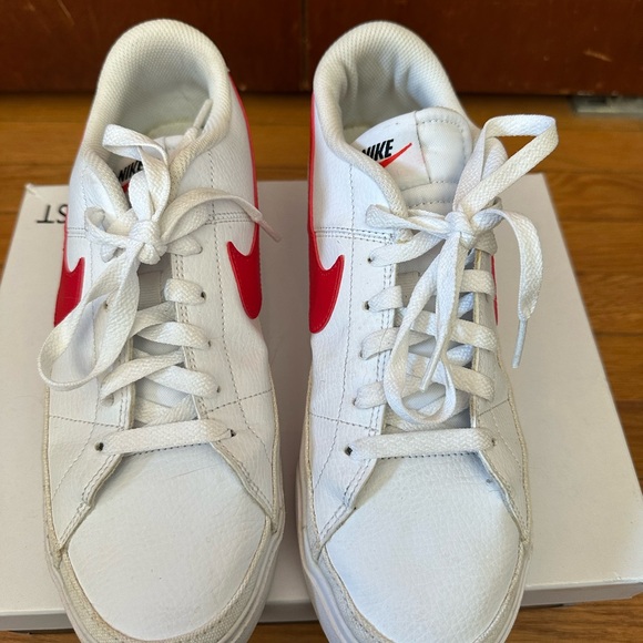Nike Classic White and Red Sneakers - Picture 1 of 5